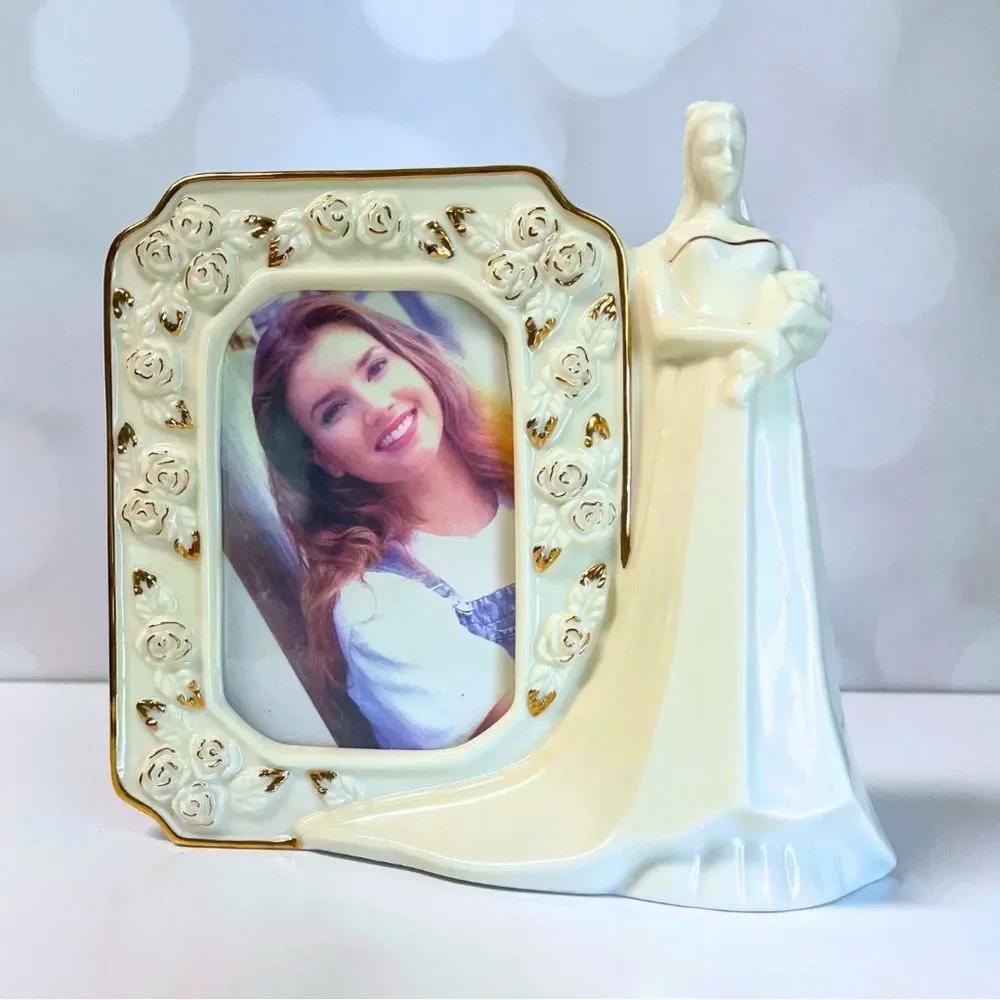 Mikasa “Wedding Bells” Ivory Porcelain Picture Frame with 24K Gold Accents
